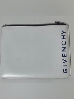 Pre-Owned Givenchy White Leather Logo Print Zip Pouch